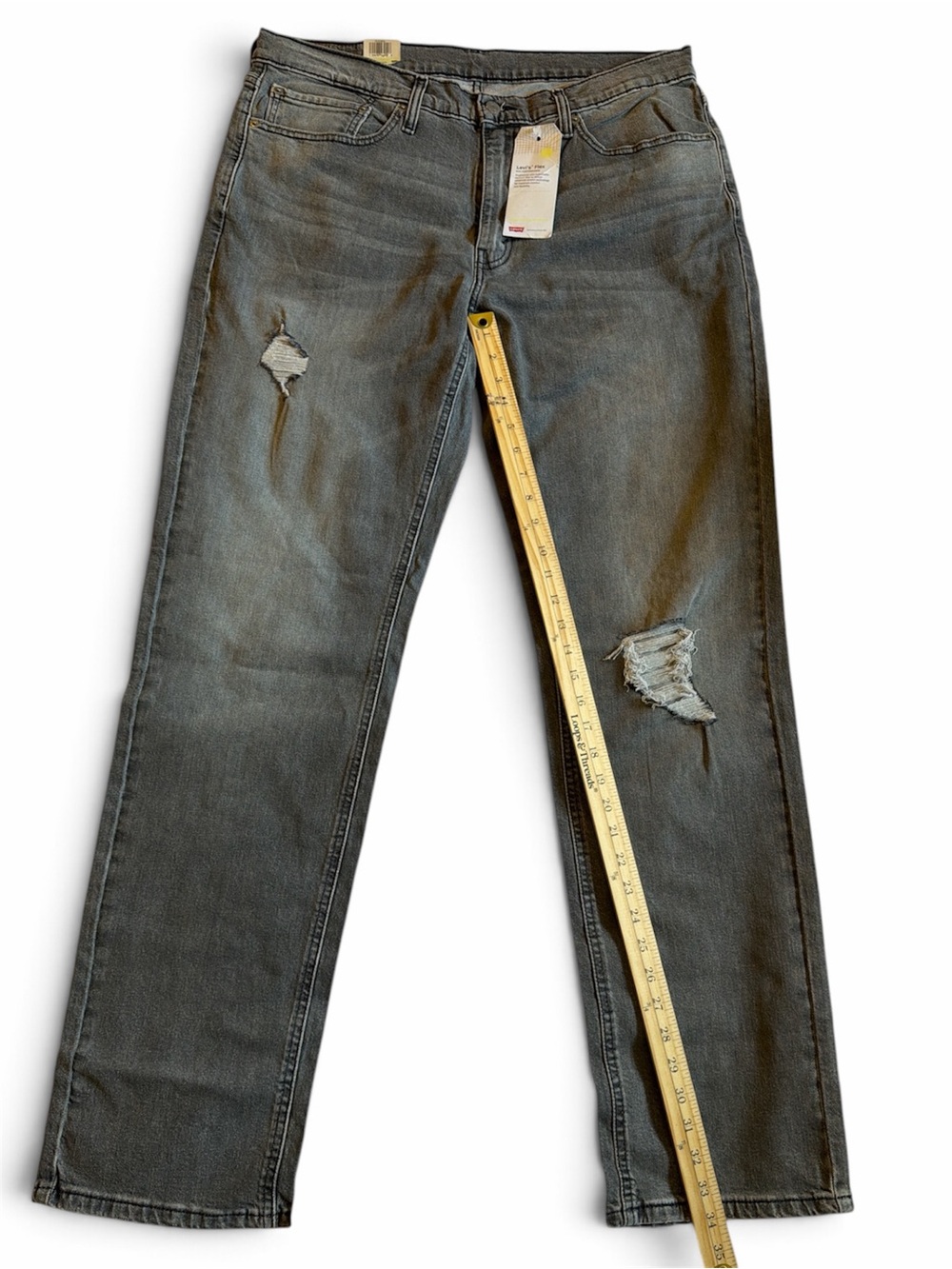 Levi's Men's Athletic Fit Tapered Gray Denim Jeans Distressed Stretch 5-Pocket